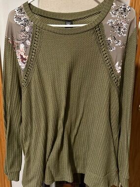 SHEIN Olive Green Long Sleeve Top with Floral Shoulder Panels